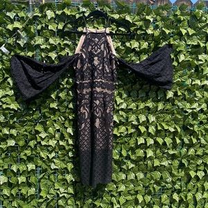 Bardot women lace dress. Size 6/S